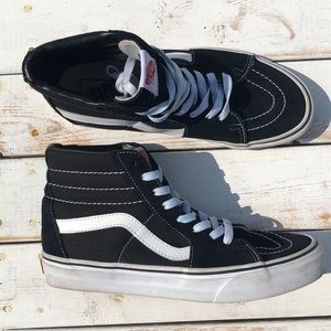 Vans Sk8 Hi skate Shoe